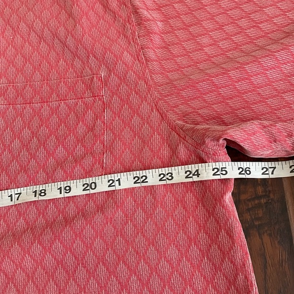 Tommy Bahama 100% Silk Pink/Red Geometric Casual Shirt - Picture 6 of 9